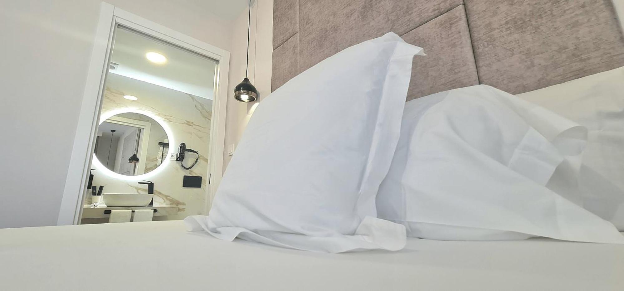 Hotel Suites Moma Centro Villanueva de la Serena Kültér fotó